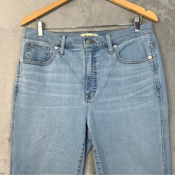 Madewell 10” High-Rise Skinny Crop Raw Hem. Style# NI913. Size 31. Light Wash. - Picture 5 of 11